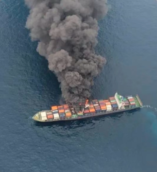 一集装箱船爆炸！曾靠泊中国港口